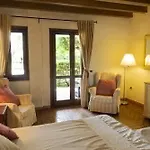 Is Benas Country 4*