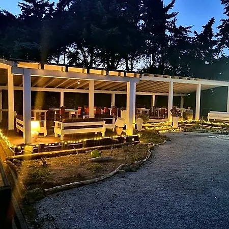 Is Benas Country מלון 4*