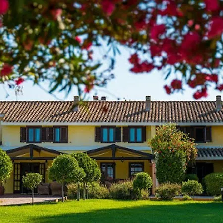 Is Benas Country Hotel