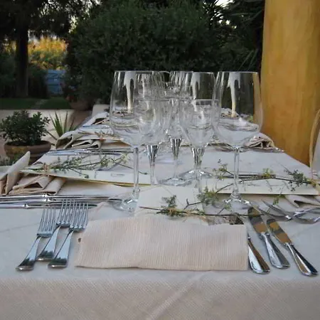 Hotel Is Benas Country San Vero Milis