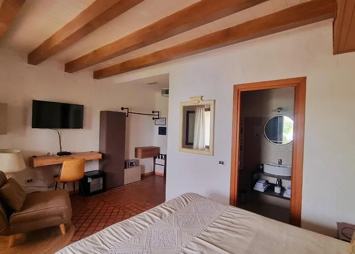 Is Benas Country Hotel 4*
