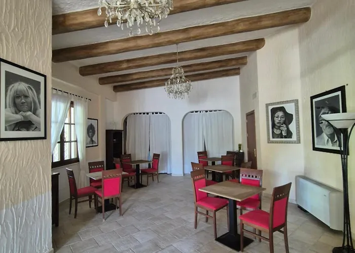 Hotel Is Benas Country